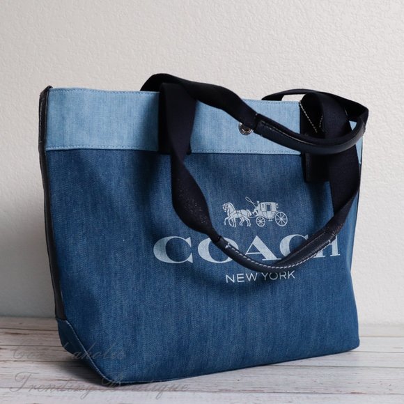 NWT Coach Denim Tote with Horse & Carriage - Picture 8 of 11